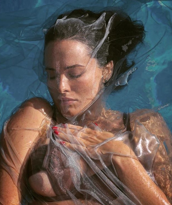 Лора Палмер: Астафьева поразила поклонников чувственной фотосессией