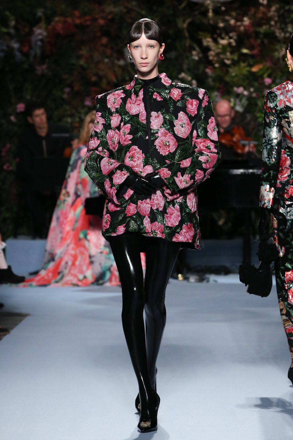 Ярко и смело: коллекция Richard Quinn AW19 покорила Лондон (фото)