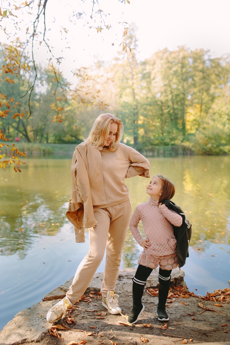 Неповторимая осень: Лилия Ребрик показала яркую фотосессию с детьми