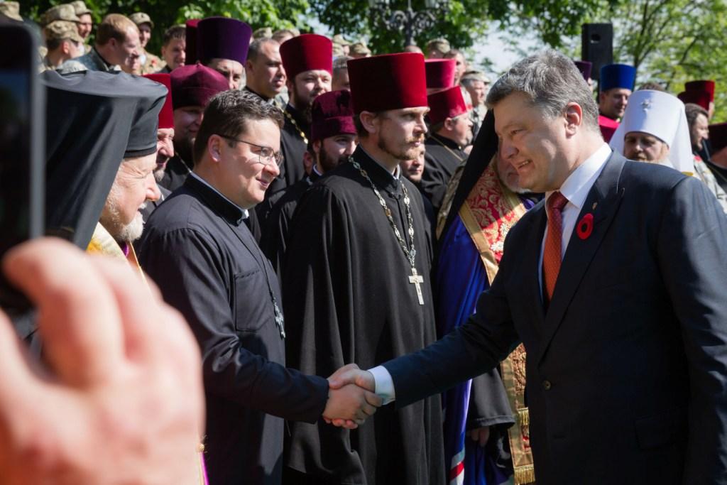 около 600 священников разных конфессий находятся в прифронтовой зоне