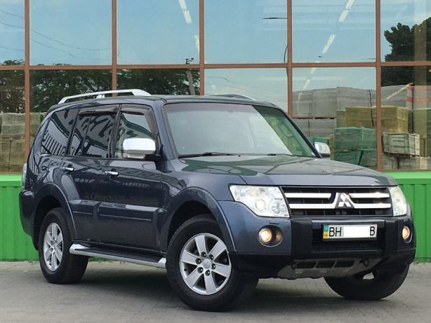 Квадроцикл та мамин "Запорожец": на чому їздять члени нового Кабміну