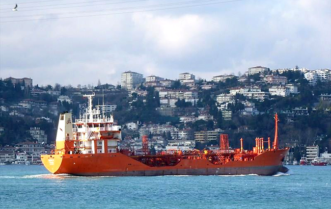 Україна продала два російські танкери за 10,1 млн гривень