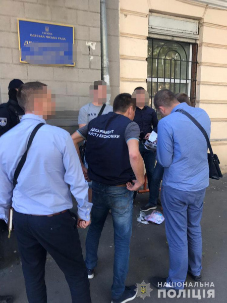 В Одессе задержали чиновников за организацию системы &quot;откатов&quot;