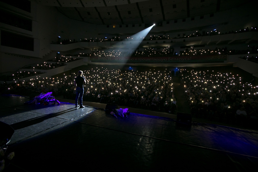 &quot;Я благодарен за искренность&quot;: Олег Винник собрал аншлаг в Беларуси