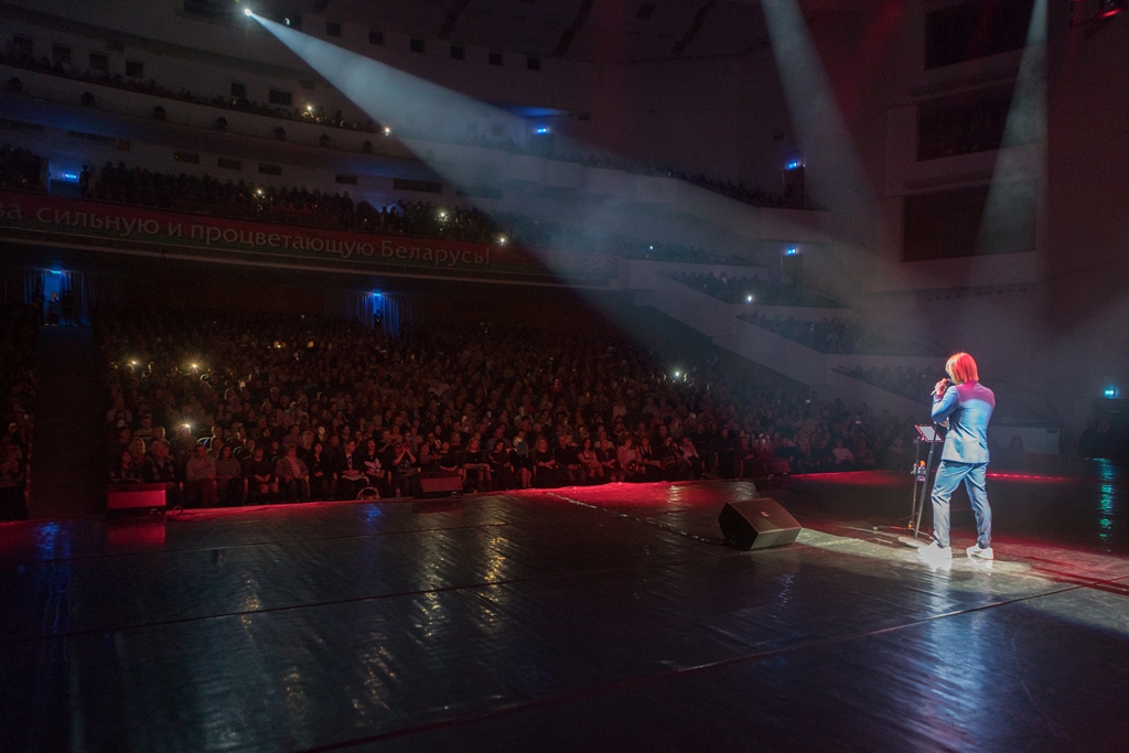 &quot;Я благодарен за искренность&quot;: Олег Винник собрал аншлаг в Беларуси