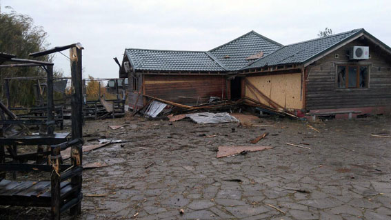 пошкоджений будинок