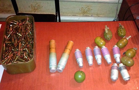 В Україні поліція за добу відкрили 30 справ за фактом незаконного поводження зі зброєю та боєприпасами