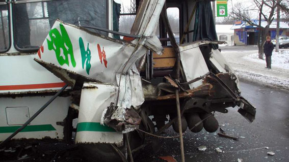 У Донецькій області зіткнулися два автобуси, є постраждалі