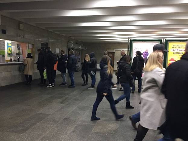 В центре Киева эвакуированы 400 человек после серии сообщений о &quot;минировании&quot;, - полиция