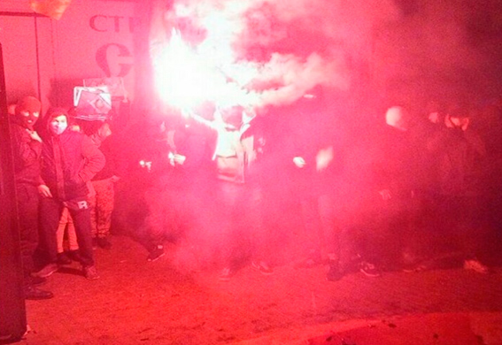 У Хмельницькому сталася бійка біля клубу, поранено поліцейських