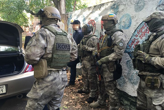 В Одессе задержали мужчину с арсеналом оружия