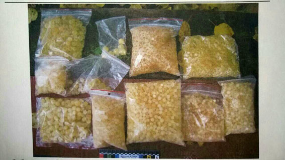 В Ровенской области полицейские изъяли более 9 кг янтаря