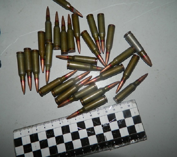 У Києві в одному з гаражів вилучили арсенал зброї