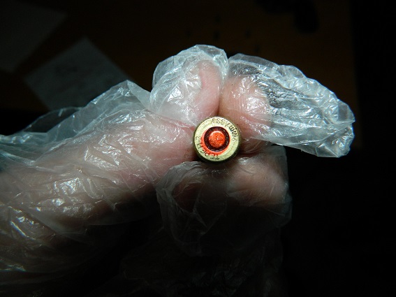 В Киеве мужчина устроил стрельбу на остановке общественного транспорта