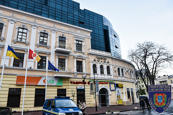 У ТЦ Одеси кинули "коктейль Молотова", є постраждалі