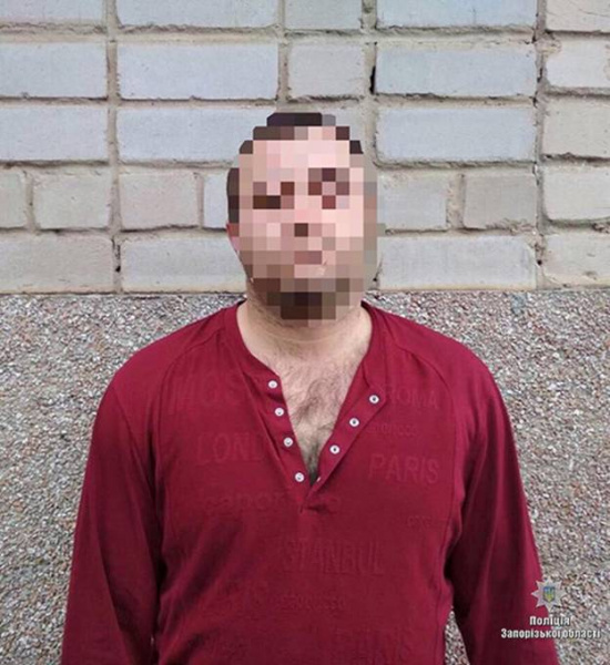 У Запорізькій області правоохоронці вилучили у місцевого мешканця арсенал зброї