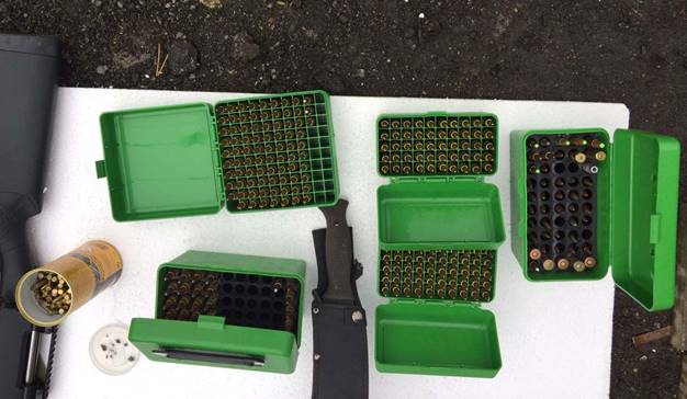 У Києві поліція вилучила зброю та боєприпаси, що зберігалися в гаражі