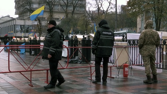 Правопорядок під Радою забезпечується в звичайному режимі, - Крищенко