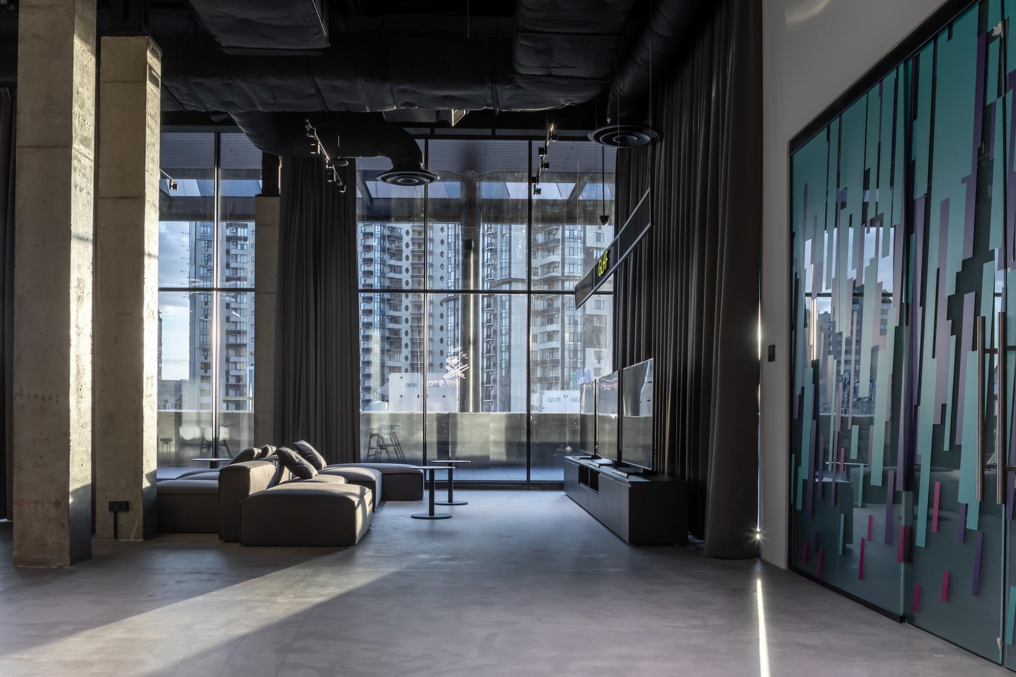 &quot;Ослабте контроль&quot;. Як керівнику поєднувати роботу, навчання і все інше - досвід Дар'ї Сьоми