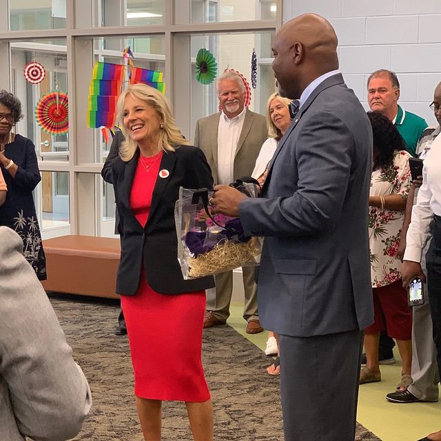 Как менялся стиль Джилл Байден: от учительницы до первой леди