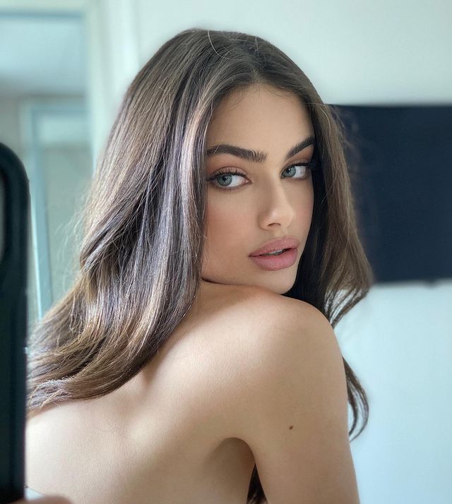 Найкрасивіша дівчина 2020 року зізналася, що її зацькували через зовнішіність