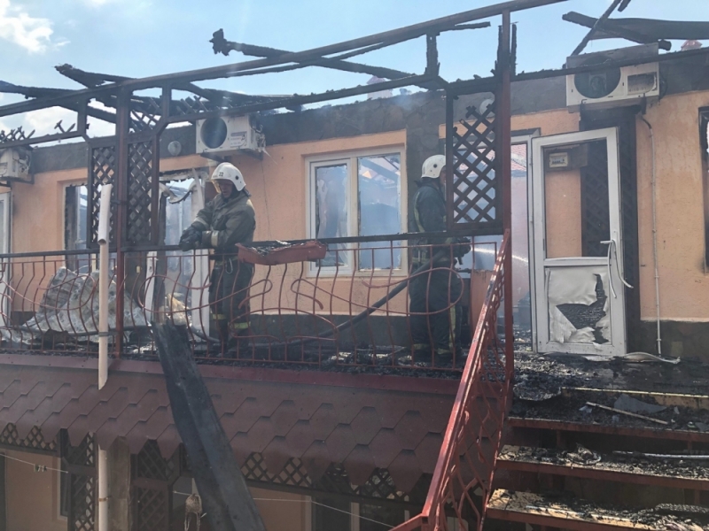 В аннексированной Евпатории горел пансионат, есть пострадавшие