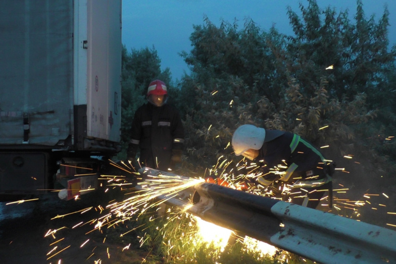 Під Чернівцями зіштовхнулися 9 авто