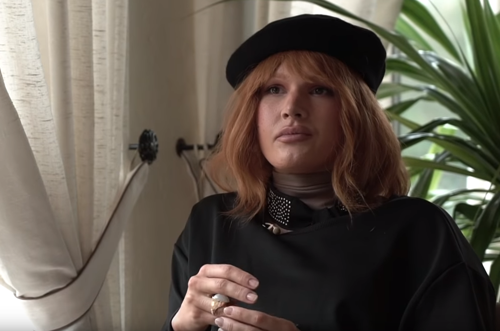 Зианджа про стосунки з батьками: Їм за мене соромно