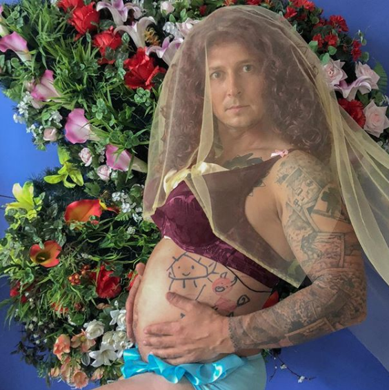 &quot;Вагітний&quot; Педан підірвав мережу пародією на Бейонсе і Роналду