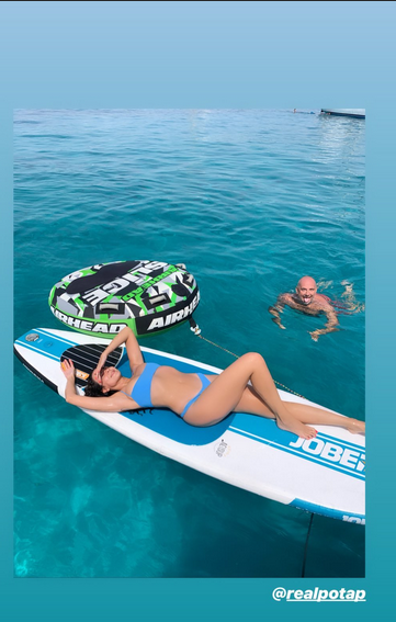 "Идеальная фигура!" Каменских соблазнила аппетитными формами в откровенном бикини