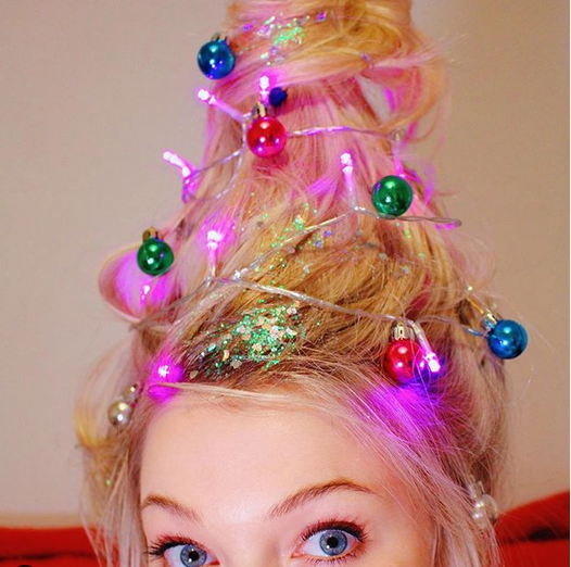 Меховые ногти и елка на голове: сеть покоряют необычные и безумные новогодние бьюти-образы