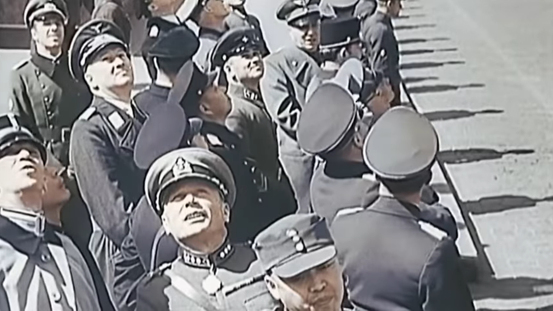 Появилось архивное видео парада в Москве с гитлеровскими военными в мае 1941 года