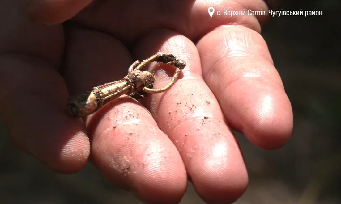 Под Харьковом в усыпальнице IX века нашли изделия из золота и древние ушные палочки (видео)