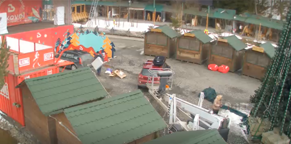 Что происходит в закрытом Буковеле: новые фото и видео опустевшего курорта