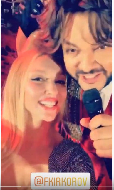 Чувствую себя богиней: Полякова отожгла на концерте Киркорова в Турции (видео)