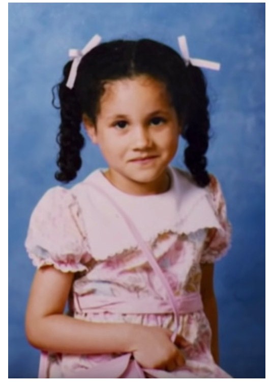 Влюбился в нее без памяти: отец Меган Маркл показал уникальные детские  фото дочери