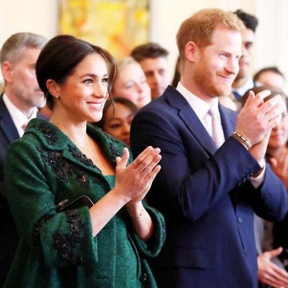 Меган Маркл родит рыжую девочку Диану: британцы в предчувствии