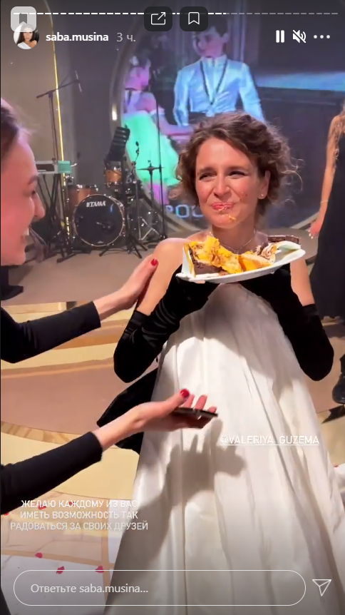 Украинские звезды удивили нарядами на балу известного дизайнера: а где маски?