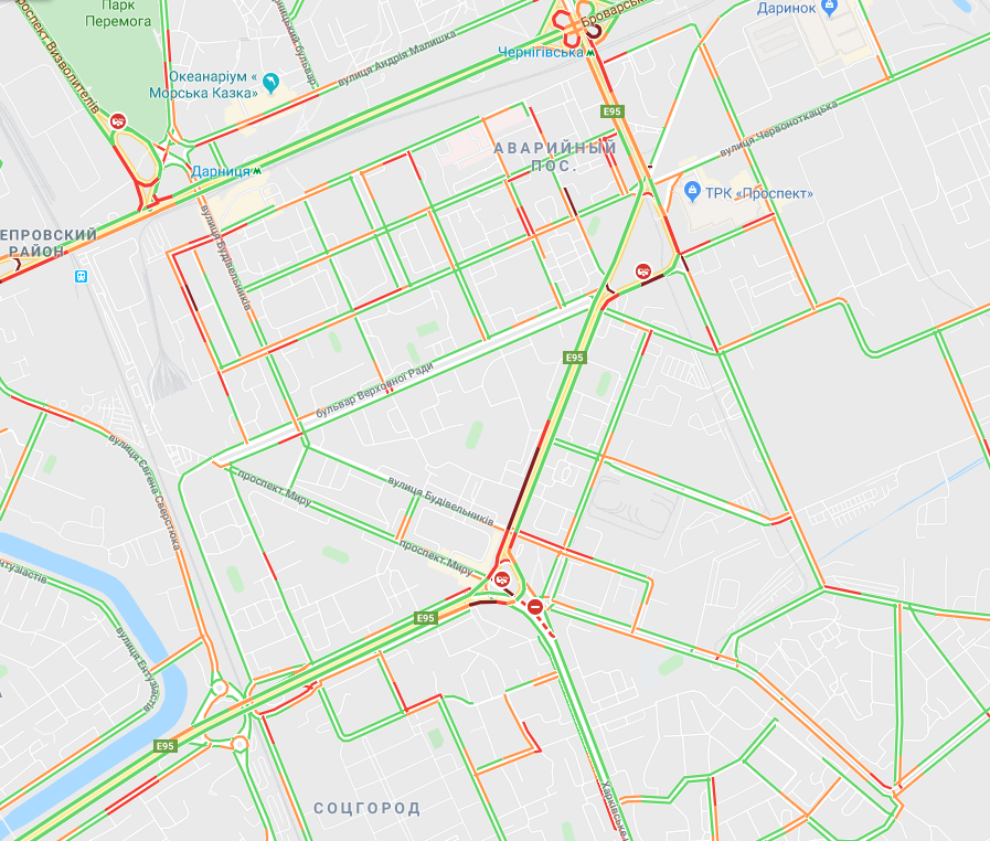 В Киеве образовались многочисленные пробки