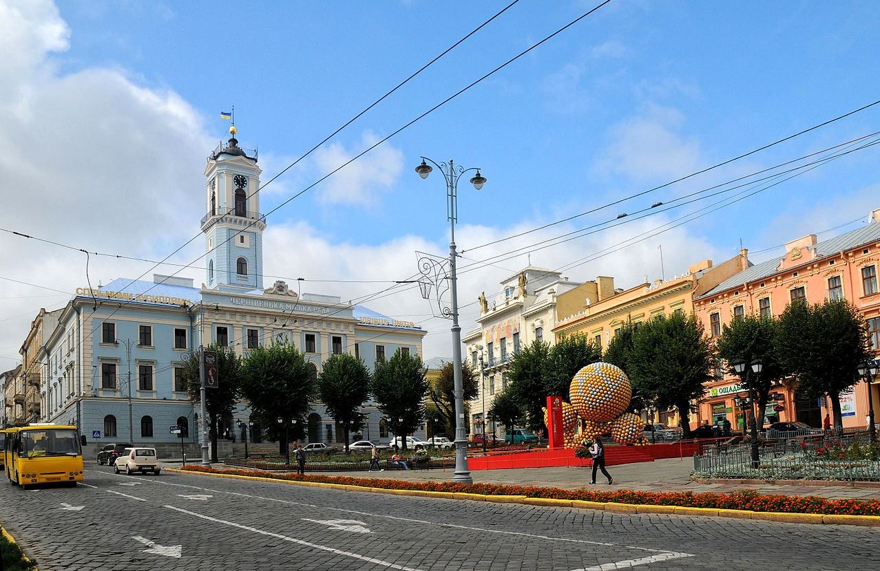 Чернівці в деталях: путівник по найцікавіших пам’ятках, готелях та ресторанах міста