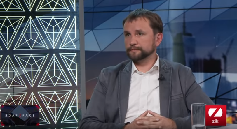 Перенесення вихідного: українцям розповіли про небезпеку святкування 9 травня