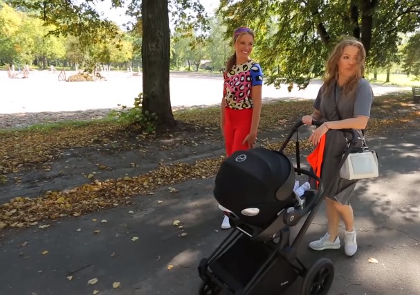 "У меня паника, истерика": Алена Шоптенко откровенно рассказала о материнстве (видео)