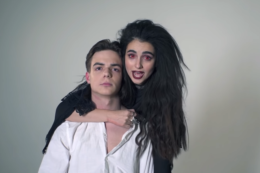 Звезда сериала "Школа" выпустила дерзкое видео на новую песню