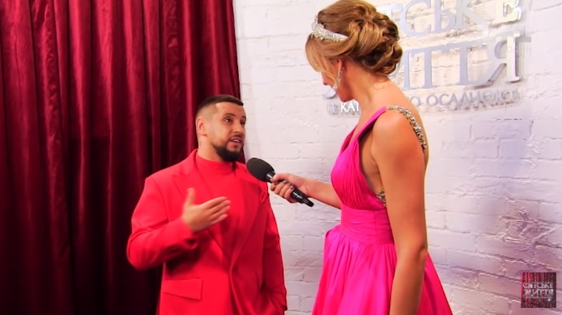 "Мы очень долго смеялись": MONATIK прокомментировал вирусный мем про себя (видео)