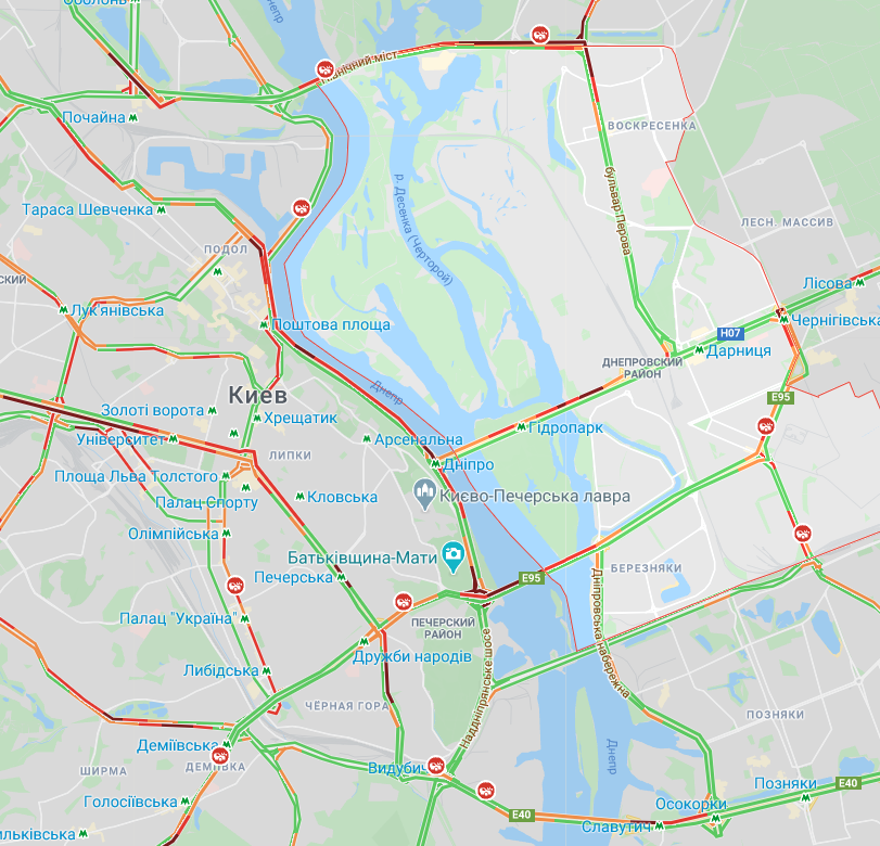 В Киеве ограничили движение на Северном мосту