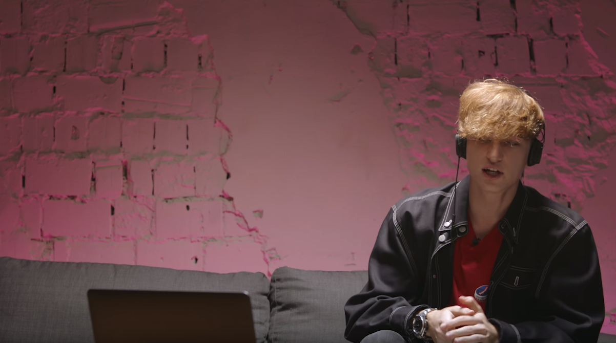 "Ще хочу! Дуже стьобно!": українські зірки знялися у кліпі популярного гурту