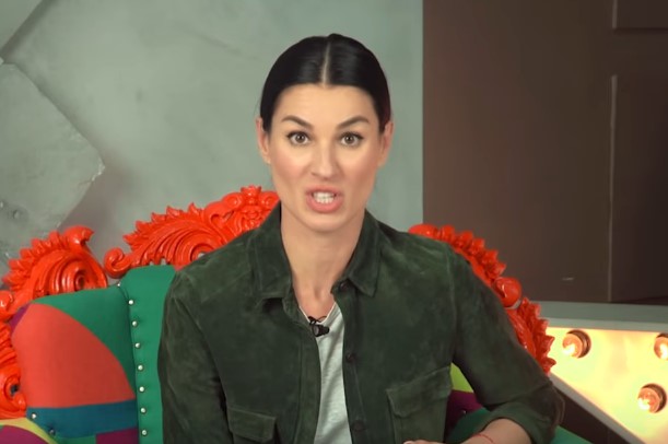 "Обожаю такие истории": Маша Ефросинина показала новую яркую пятерочку