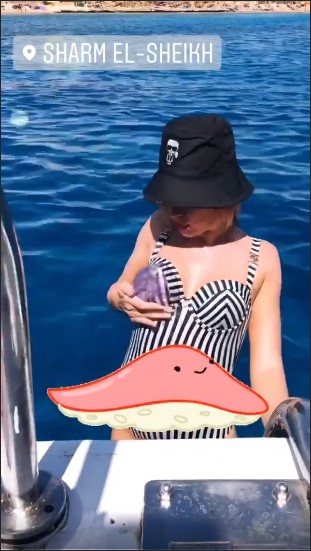 Длинноногая Леся Никитюк поплавала в Египте с дельфинами