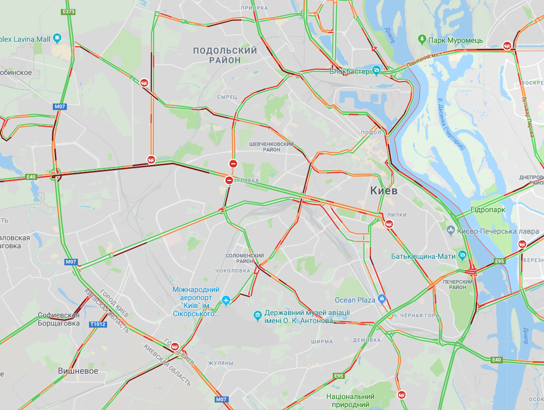 В Киеве образовались многочисленные пробки