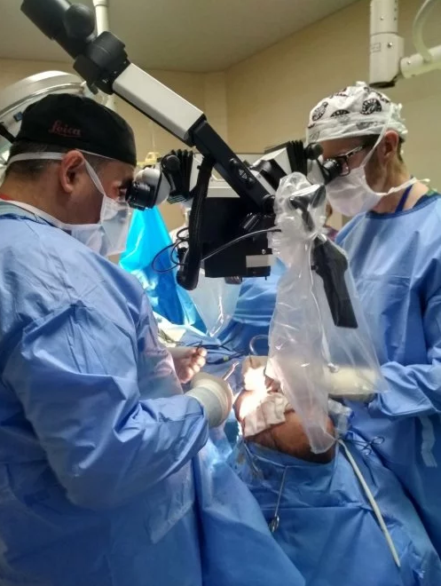 В Україні лікарі змогли зібрати підлітку обличчя: деталі унікальної операції (фото)